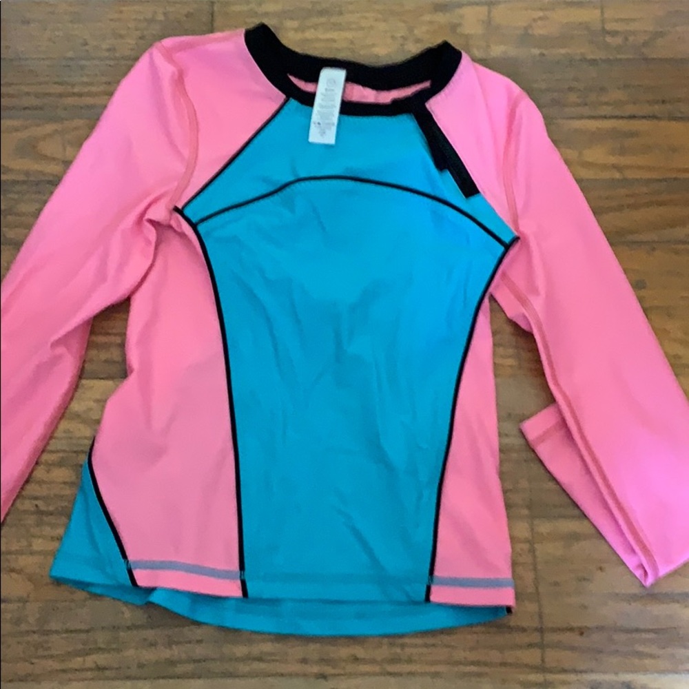 Ivivva rash Guard